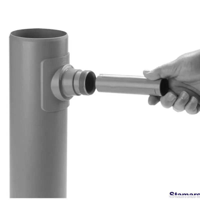 Universālais kanalizācijas cauruļu savienojums